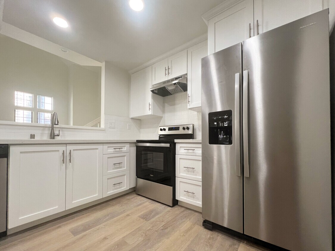 The Cove at Canyon Crest Apartments in Riverside, CA