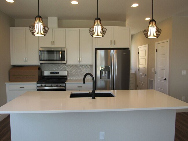 Foto del edificio - Modern Solar Powered Home in Broomfield