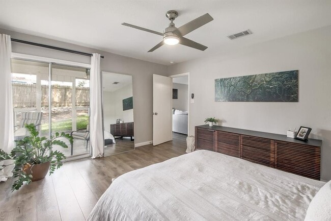 Building Photo - 11118 Wandering Way