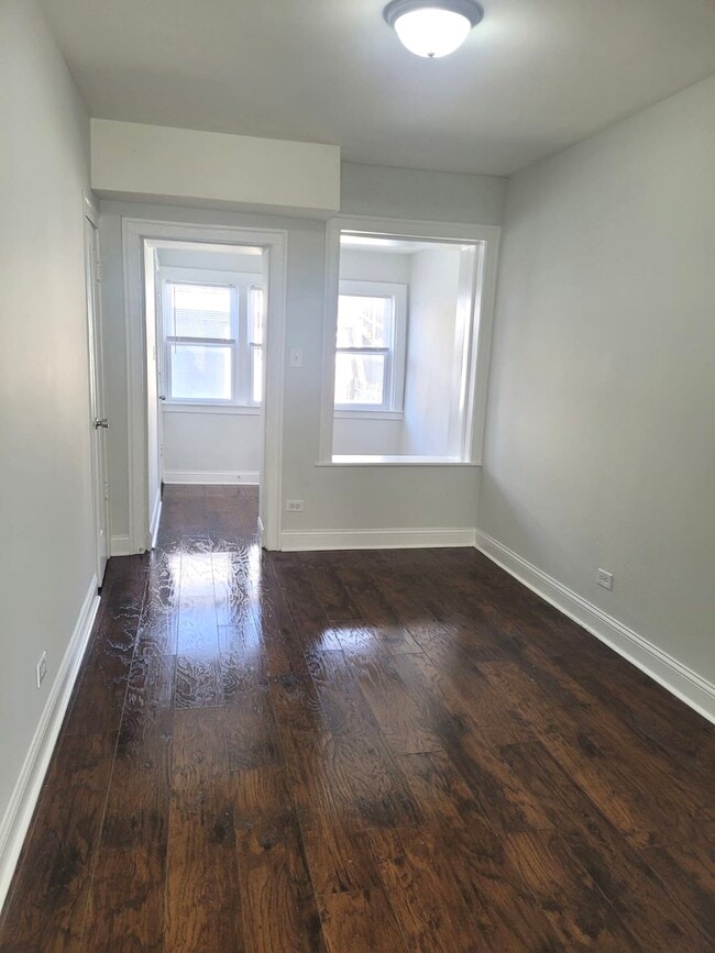 Building Photo - 4876 W Armitage Ave
