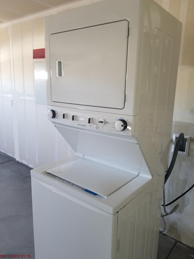 Washer & Dryer - 1760 Cheatham Ave