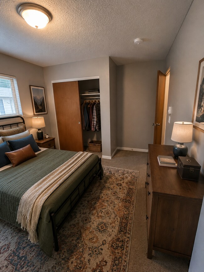 Foto del edificio - 2 Bedrooms. Free WiFi. Walk To CWU...This is The Apartment You've Been Waiting For!