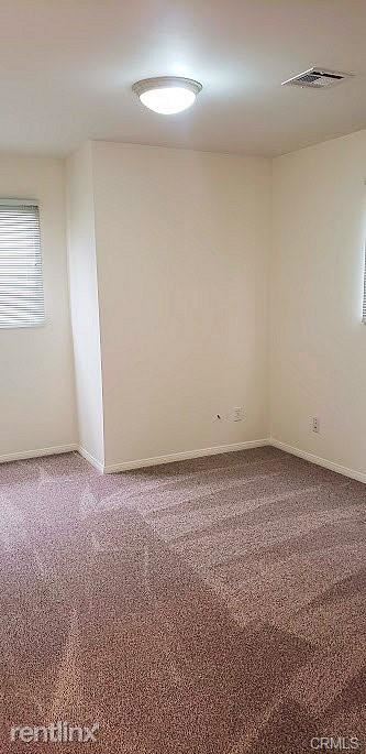 Primary Photo - 3 br, 2 bath Duplex - 811 W 8th St
