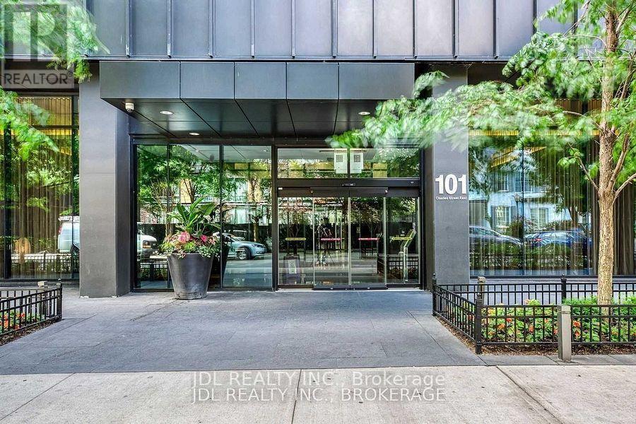 Photo principale - 101-101 Charles St E