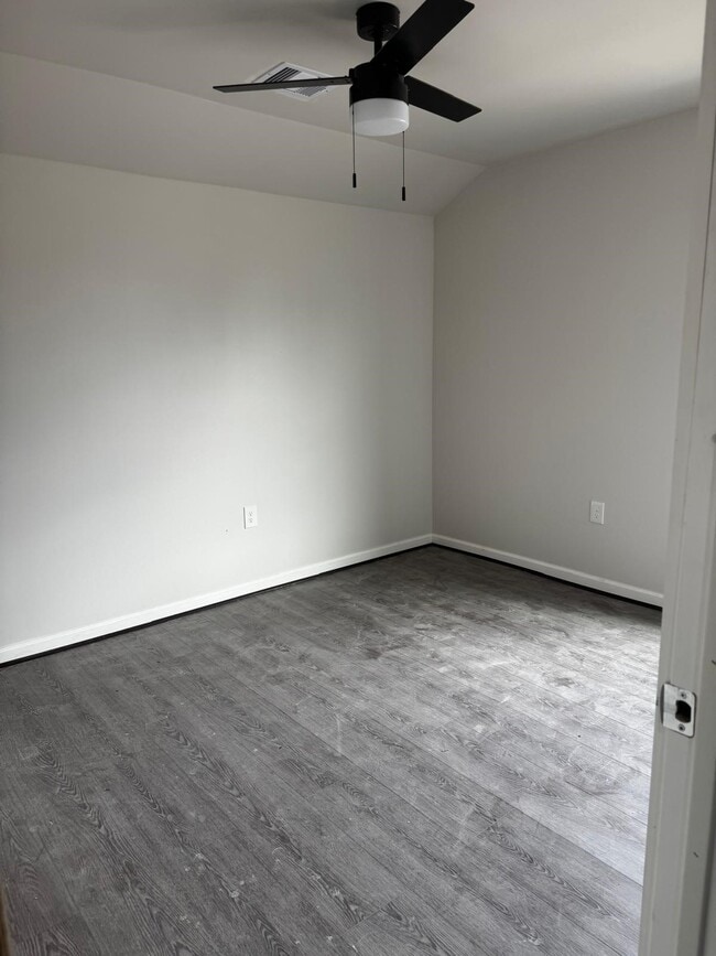 Building Photo - 627 CR-5102I