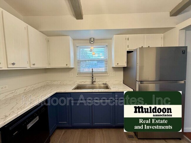 Foto del edificio - 2930 Cortina Dr