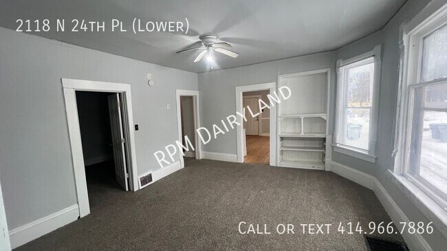 Foto del edificio - 2118 N 24th Pl