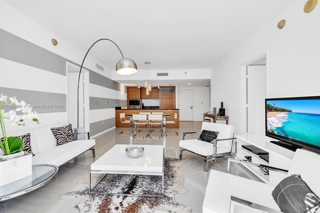 Building Photo - 475 Brickell Ave
