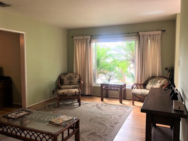 Building Photo - Spacious Lakewood Mutual 2 Bedroom Home