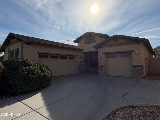 Foto del edificio - 15569 W Montecito Ave