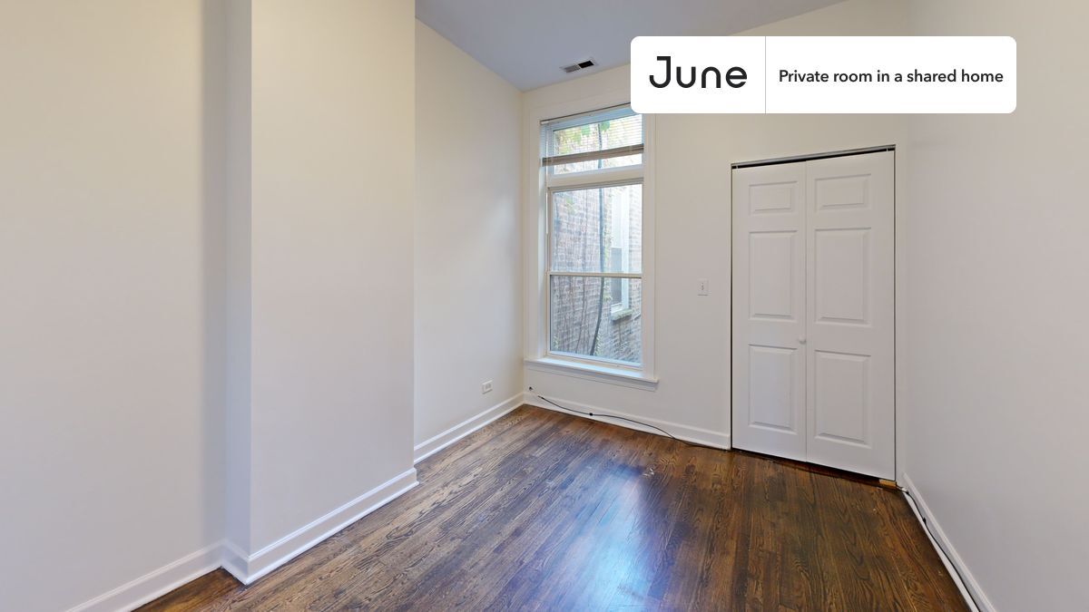 Foto principal - Room in Shared 3 bed/2 bath home