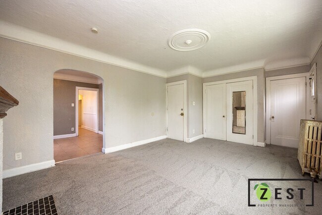 Foto del edificio - 15080 Sussex St