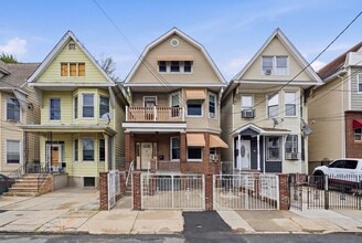 Building Photo - 18 Boyd Ave