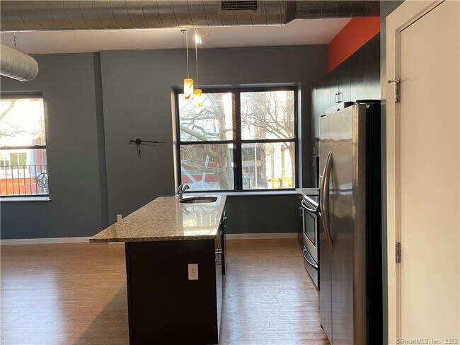Building Photo - 881 Lafayette Blvd