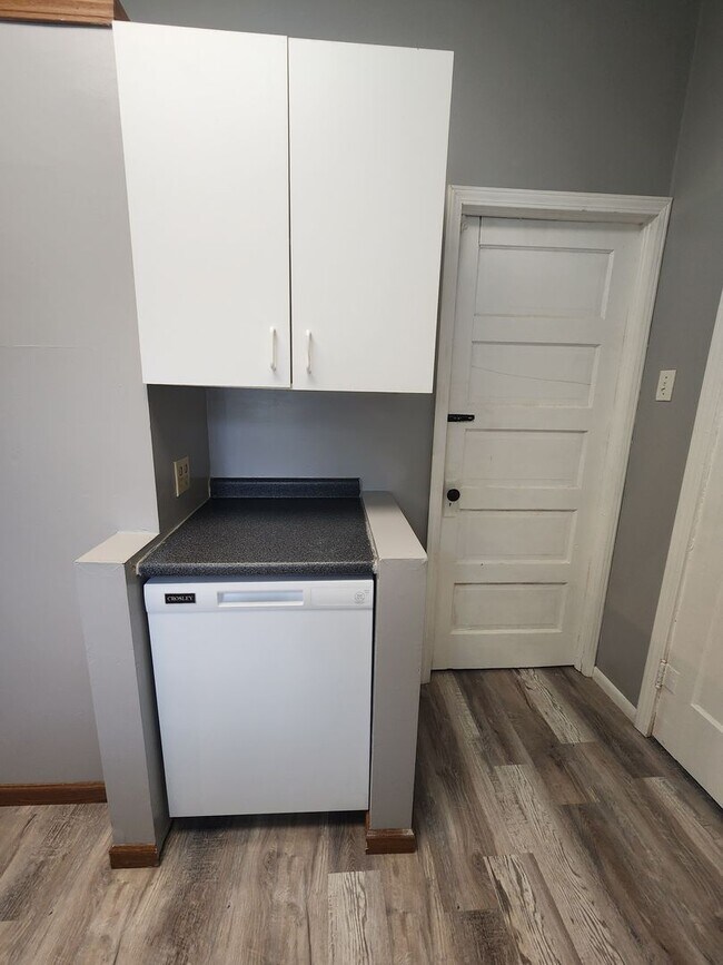 Foto del edificio - 417 Taylor Ave