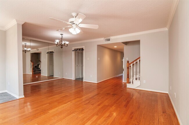 Foto del edificio - 12979 Trail Hollow Dr