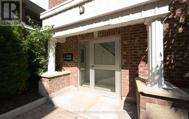 Photo du bâtiment - 65 Bristol Rd E