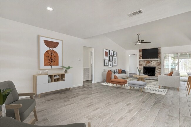 spacious living room - 11804 Aloe Vera Trl
