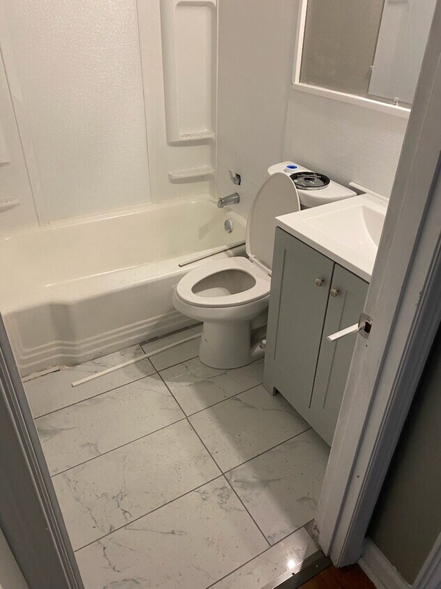 Foto del edificio - "Charming 3-Bedroom Home in Saint Louis – ...