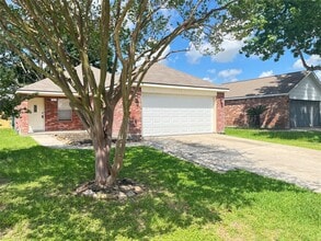 Building Photo - 18203 Beaverdell Dr