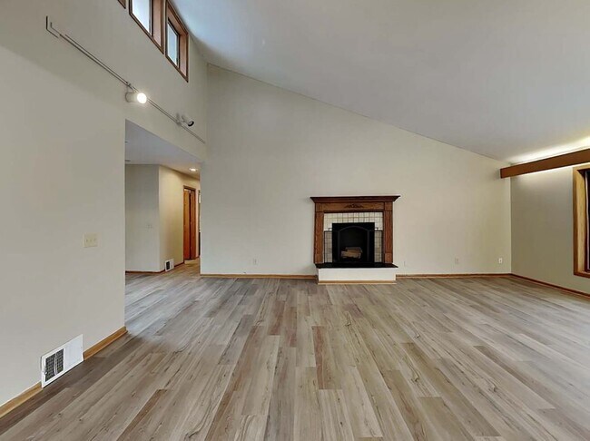 Foto del edificio - 1934 Oakland Rd