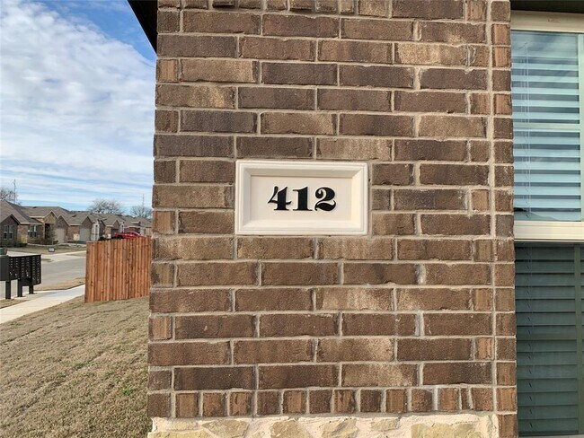 Building Photo - 412 Wilson Way