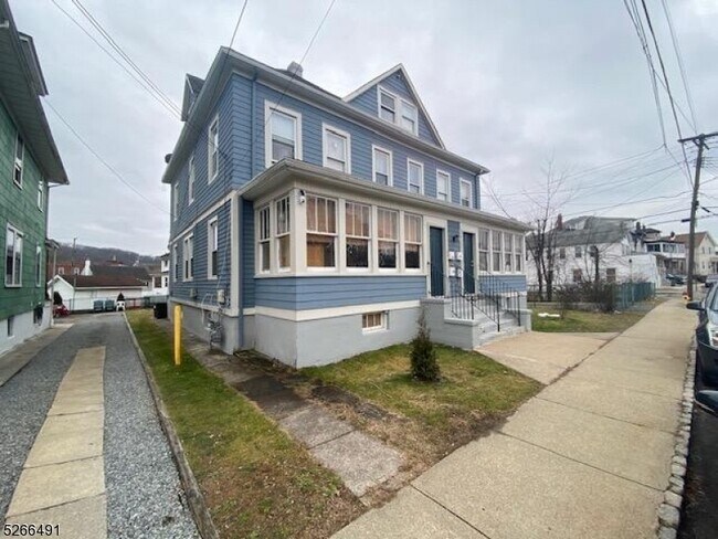 Foto del edificio - 60 Belmont Ave