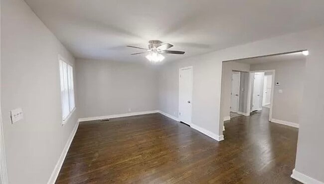 Building Photo - 4235 Paseo Blvd