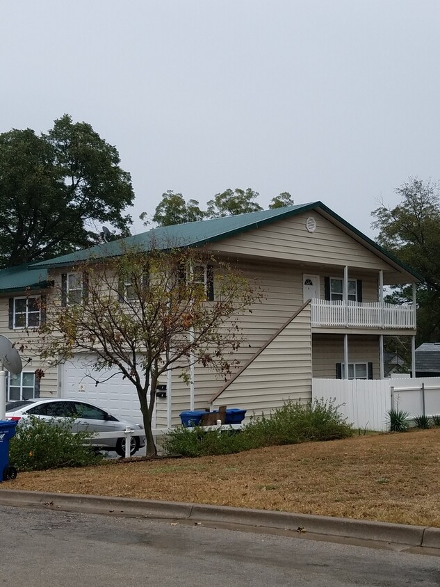 113 E Magnolia St Unit 113a, Keene, Tx 76059 - Room For Rent In Keene 