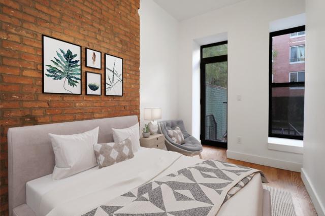 Building Photo - 4 bedroom in NEW YORK NY 10009
