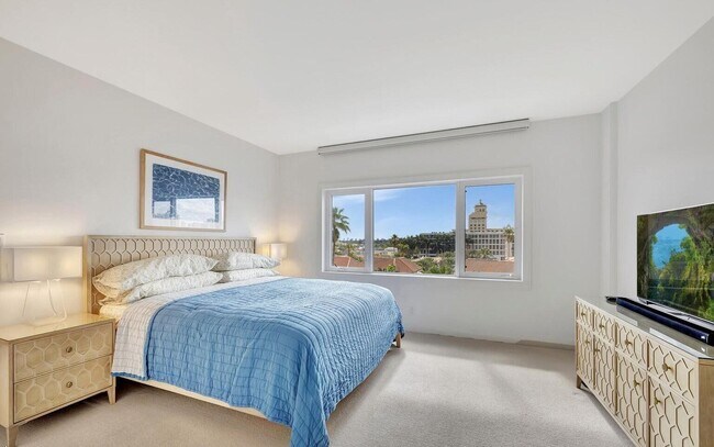 Foto del edificio - 250 Bradley Pl