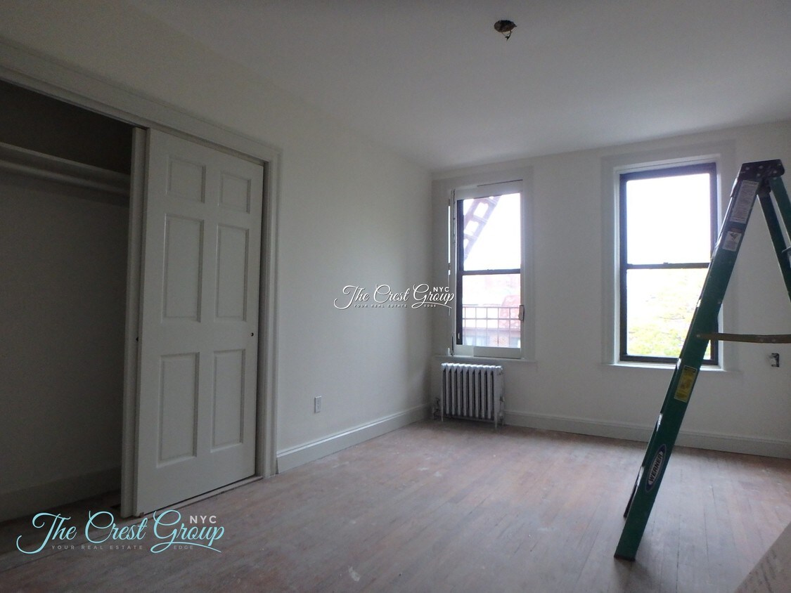 Foto del edificio - 4305 65th St