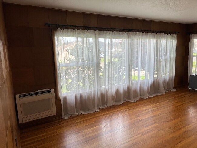 Foto del edificio - Beautifully updated duplex in South Eugene!