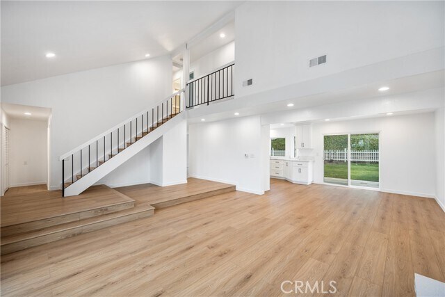 Building Photo - 738 S Fairway Ln