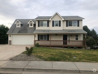 Building Photo - 1500 NW Canyon View Dr