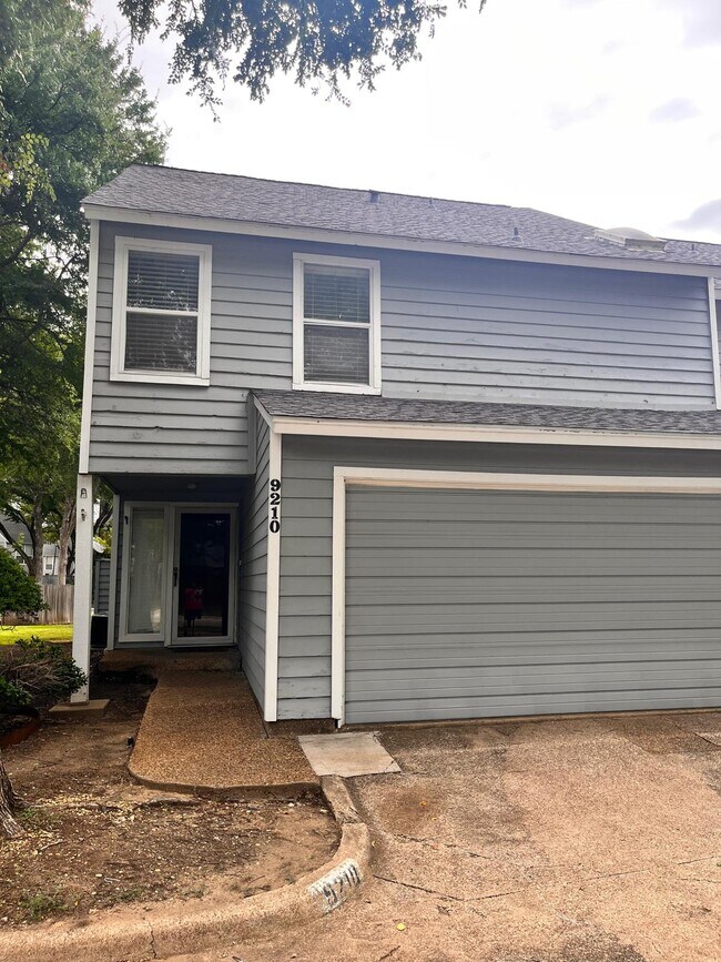 9210 Rodeo Dr Unit 9210, Irving, TX 75063 Condo for Rent in Irving