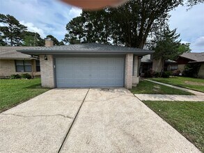 Building Photo - 17210 Park Lodge Dr