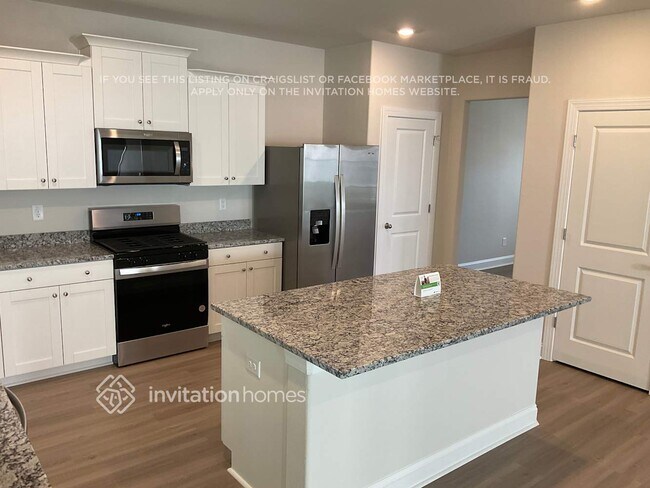 Foto del edificio - 102 Wilderness Ct