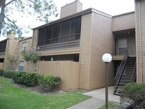 Building Photo - 10555 Turtlewood Ct
