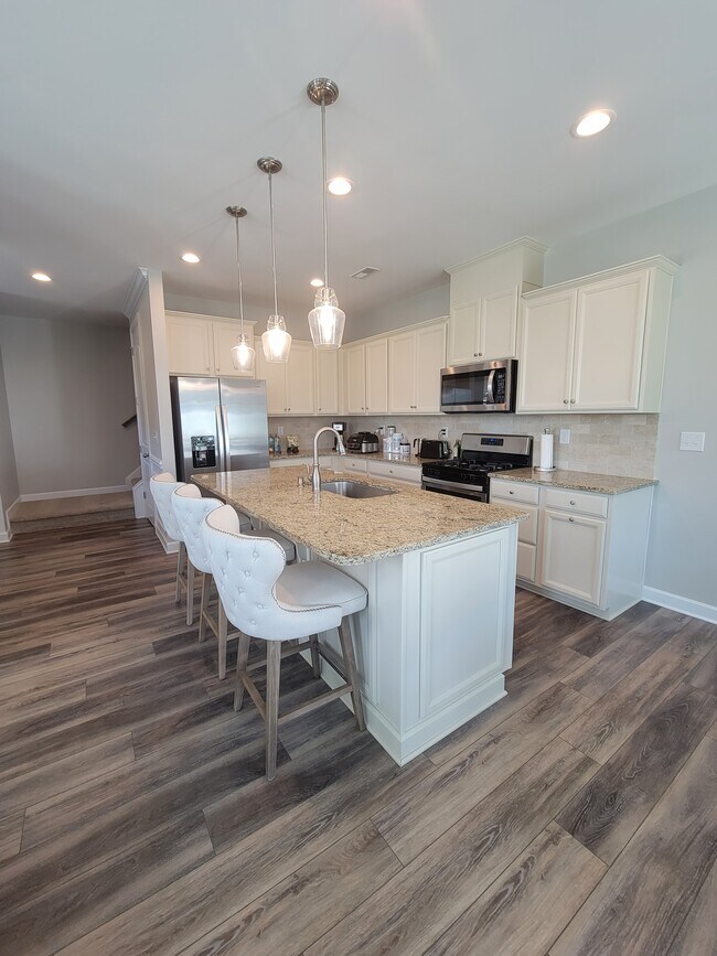 Building Photo - 5806 Clan Maclaine Dr