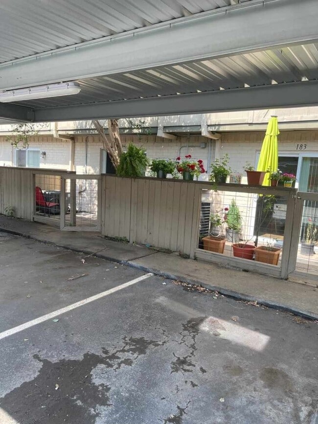 Building Photo - 1701 Upland Dr