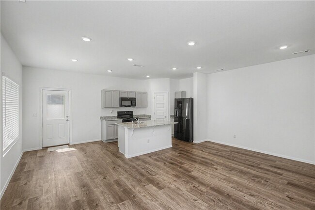Building Photo - 406 W Cloud Dr