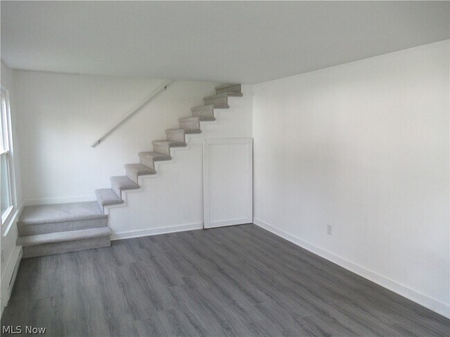 Foto del edificio - 173 Forest Blvd