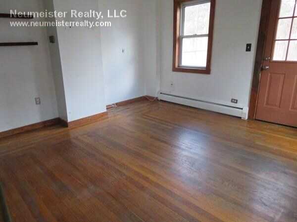 Building Photo - 354 Hurley St