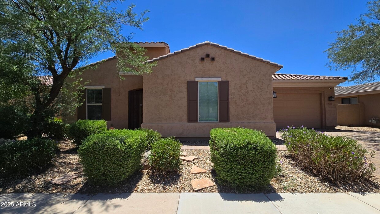Foto principal - 4219 N 161st Ave
