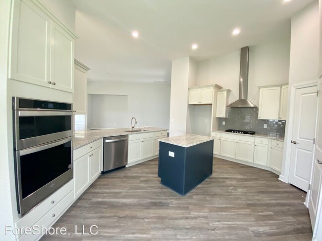 Building Photo - 3 br, 2.5 bath House - 380 Station Parkway