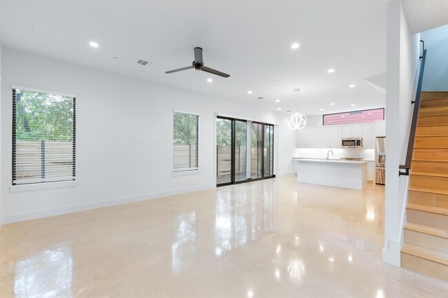 Foto del edificio - 1116 Walton Ln
