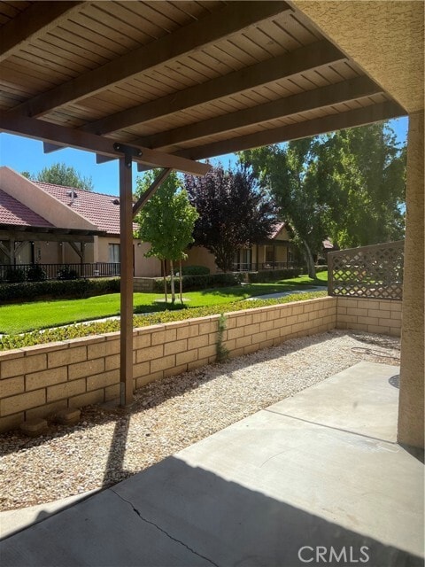 Foto del edificio - 11687 Maple St