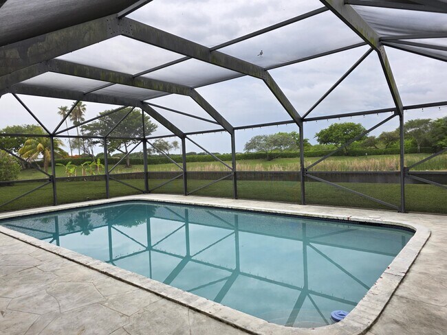 Building Photo - 11630 Island Lakes Ln