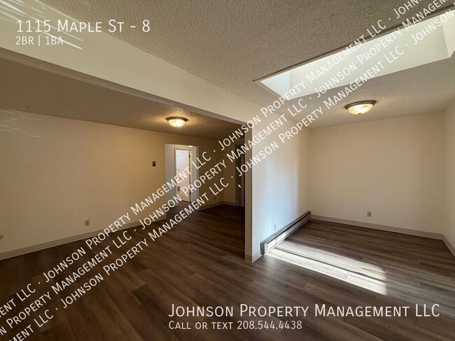 Building Photo - 1115 Maple St
